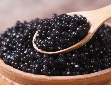 Γιατί το χαβιάρι είναι τόσο ακριβό; (βίντεο)